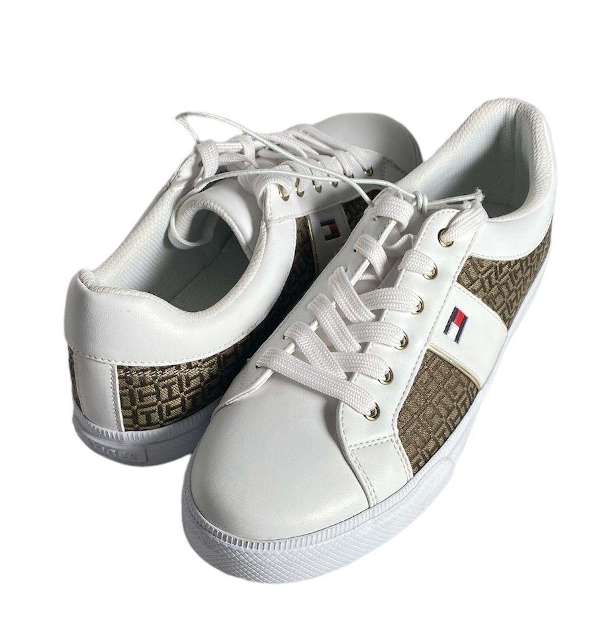 Tenis Tommy Hilfiger para Dama - Talla 9.5 USA