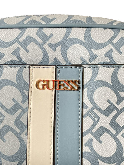 Bolsa GUESS Azul Estilo Camera Bag con Correa de Cadena – Estilo y Funcionalidad