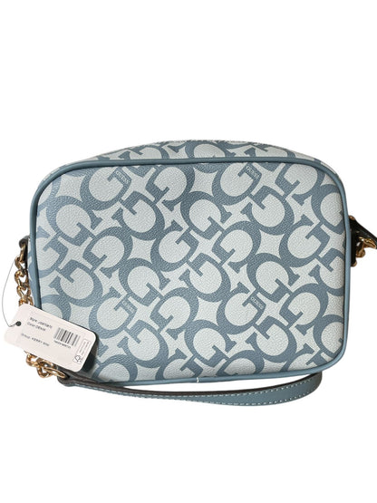 Bolsa GUESS Azul Estilo Camera Bag con Correa de Cadena – Estilo y Funcionalidad